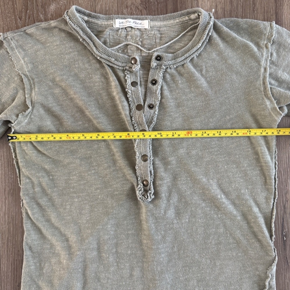 Free People We The Free Henley Top Sage Green Raw Edge Thermal Thumbhole Medium - Picture 6 of 7